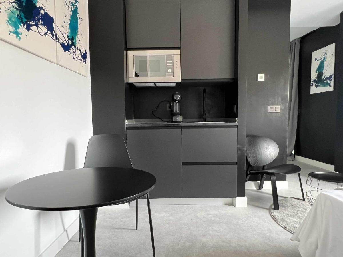Fiesta Cama Individual Modern & Luxury Apartment มาลากา ภายนอก รูปภาพ